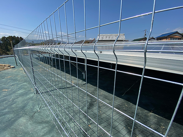 太陽光フェンス